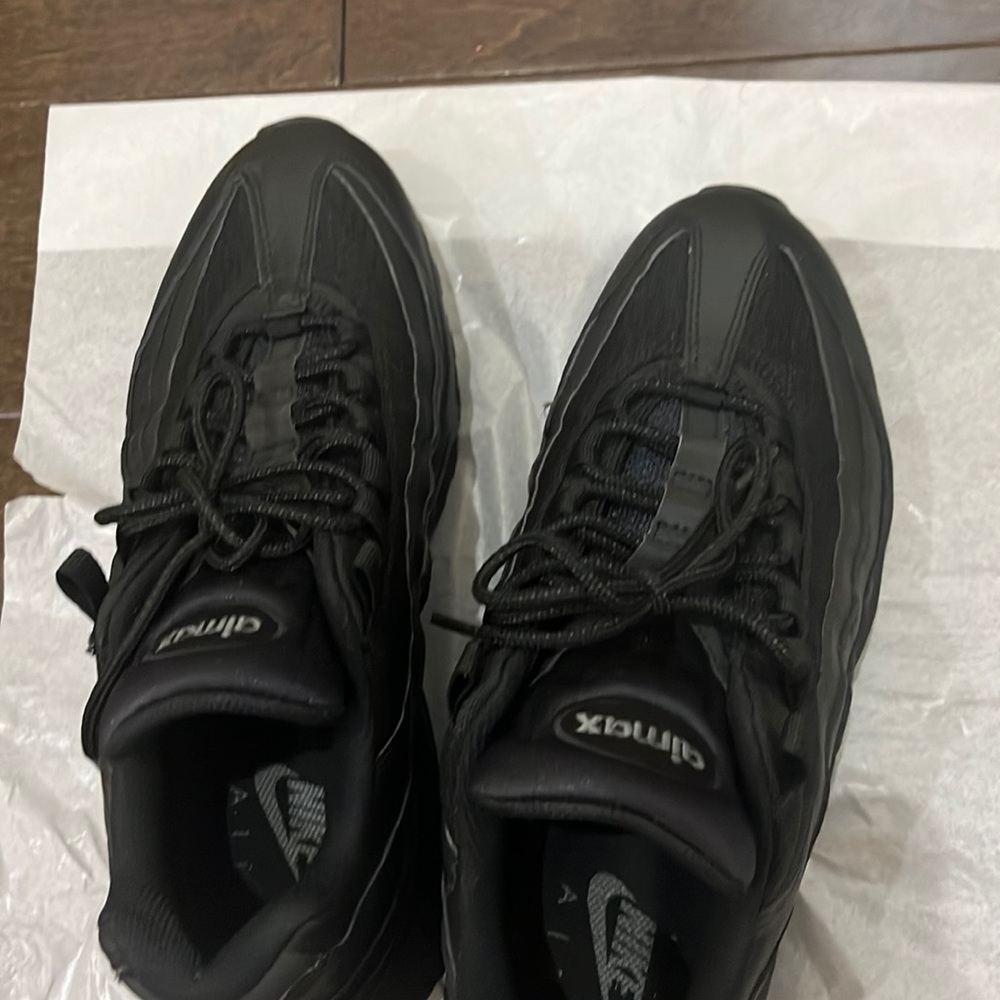 Nike airmax95 black